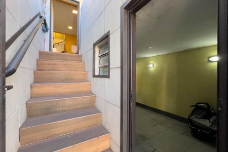 Casa à venda com 117m², 2 quartos e 2 vagas Casa à venda com 117m², 2 quartos e 2 vagasEntrada