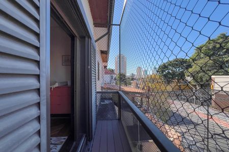 Casa à venda com 117m², 2 quartos e 2 vagas Casa à venda com 117m², 2 quartos e 2 vagasVaranda