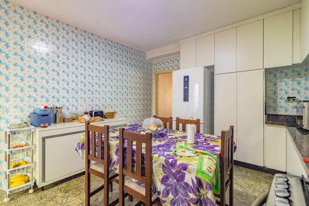 Casa para alugar com 350m², 3 quartos e 4 vagas