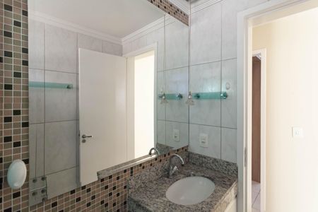 Apartamento para alugar com 75m², 3 quartos e 2 vagas Apartamento para alugar com 75m², 3 quartos e 2 vagasBanheiro social
