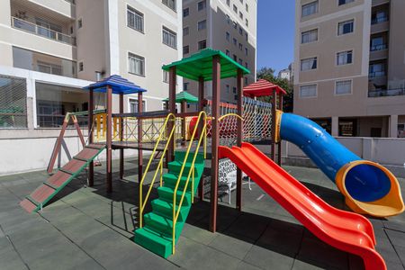 Apartamento para alugar com 75m², 3 quartos e 2 vagas Apartamento para alugar com 75m², 3 quartos e 2 vagasÁrea comum - Playground