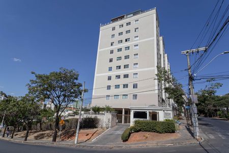 Apartamento para alugar com 75m², 3 quartos e 2 vagas Apartamento para alugar com 75m², 3 quartos e 2 vagasFachada