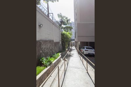 Apartamento para alugar com 75m², 3 quartos e 2 vagas Apartamento para alugar com 75m², 3 quartos e 2 vagasEntrada