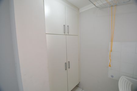 Apartamento para alugar com 67m², 2 quartos e 1 vagaÁrea de Serviço
