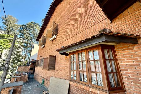 Casa para alugar com 275m², 5 quartos e 2 vagas Casa para alugar com 275m², 5 quartos e 2 vagasFachada