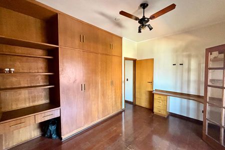 Casa para alugar com 275m², 5 quartos e 2 vagas Casa para alugar com 275m², 5 quartos e 2 vagasQuarto 2