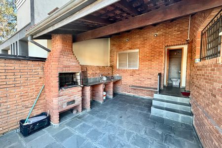 Casa para alugar com 275m², 5 quartos e 2 vagas Casa para alugar com 275m², 5 quartos e 2 vagasÁrea gourmet