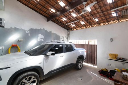 Casa à venda com 49m², 1 quarto e 1 vaga Casa à venda com 49m², 1 quarto e 1 vagaGaragem