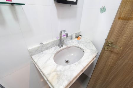 Casa à venda com 49m², 1 quarto e 1 vaga Casa à venda com 49m², 1 quarto e 1 vagaBanheiro