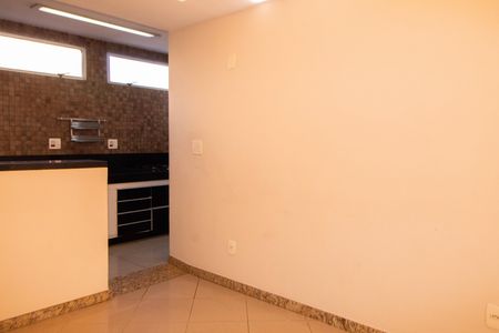 Apartamento para alugar com 120m², 3 quartos e 1 vaga Apartamento para alugar com 120m², 3 quartos e 1 vagaSala de Jantar