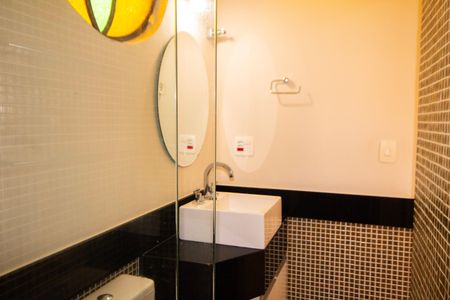 Apartamento para alugar com 120m², 3 quartos e 1 vaga Apartamento para alugar com 120m², 3 quartos e 1 vagaBanheiro da Suite 02