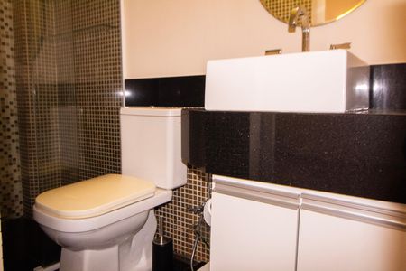 Apartamento para alugar com 120m², 3 quartos e 1 vaga Apartamento para alugar com 120m², 3 quartos e 1 vagaBanheiro da Suite 02