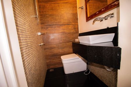 Apartamento para alugar com 120m², 3 quartos e 1 vaga Apartamento para alugar com 120m², 3 quartos e 1 vagaBanheiro da Suite 03