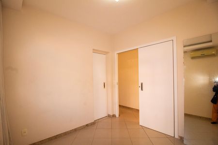 Apartamento para alugar com 120m², 3 quartos e 1 vaga Apartamento para alugar com 120m², 3 quartos e 1 vagaQuarto 03- Suite 03