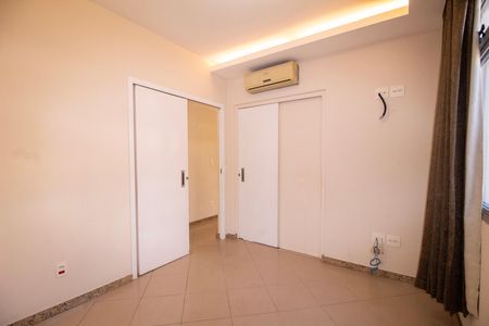 Apartamento para alugar com 120m², 3 quartos e 1 vaga Apartamento para alugar com 120m², 3 quartos e 1 vagaQuarto 02- Suite 02