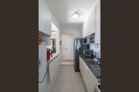 Apartamento à venda com 55m², 3 quartos e 2 vagas Apartamento à venda com 55m², 3 quartos e 2 vagasCozinha e Área de Serviço