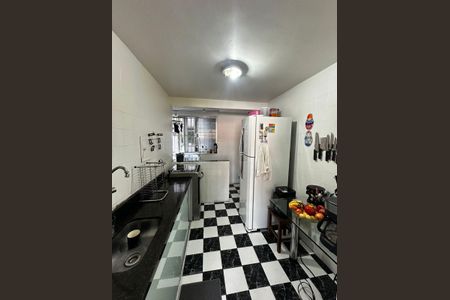 Cozinha de apartamento à venda com 2 quartos, 58m² em Padre Eustáquio, Belo Horizonte