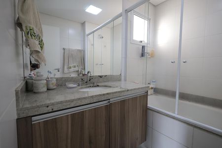 Apartamento à venda com 118m², 3 quartos e 2 vagasBanheiro Suíte