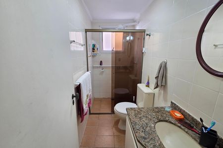 Banheiro da Suíte 1 de apartamento para alugar com 2 quartos, 84m² em Aviação, Praia Grande