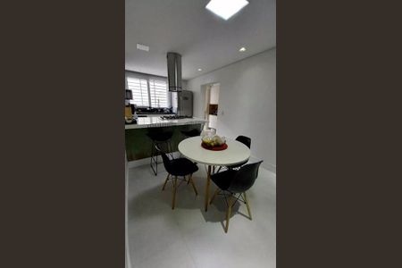 Casa à venda com 2 quartos, 216m² em Vila Rosalia, Guarulhos