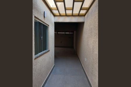 Casa à venda com 250m², 2 quartos e 4 vagas Casa à venda com 250m², 2 quartos e 4 vagasÁrea externa