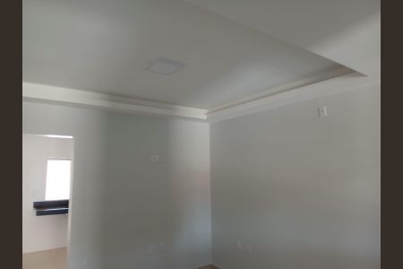 Casa à venda com 250m², 2 quartos e 4 vagas Casa à venda com 250m², 2 quartos e 4 vagasSala