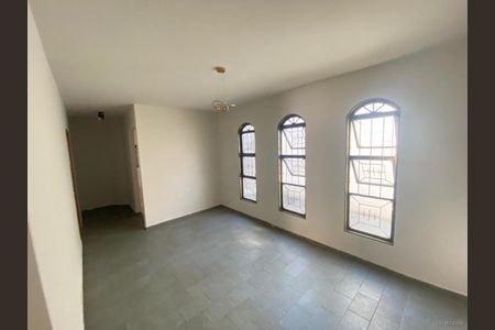 Casa para alugar com 195m², 3 quartos e 3 vagas Casa para alugar com 195m², 3 quartos e 3 vagasEdícula
