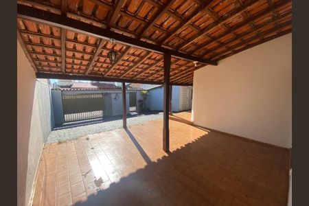 Casa para alugar com 195m², 3 quartos e 3 vagas Casa para alugar com 195m², 3 quartos e 3 vagasEdícula
