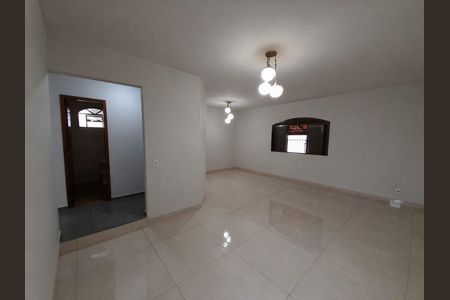 Sala de casa para alugar com 3 quartos, 195m² em Saraiva, Uberlândia