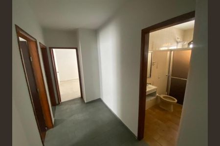Casa para alugar com 195m², 3 quartos e 3 vagas Casa para alugar com 195m², 3 quartos e 3 vagasCorredor