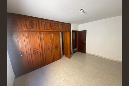 Casa para alugar com 195m², 3 quartos e 3 vagas Casa para alugar com 195m², 3 quartos e 3 vagasQuarto 2