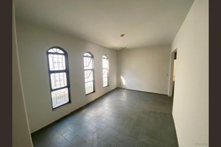 Casa para alugar com 195m², 3 quartos e 3 vagas Casa para alugar com 195m², 3 quartos e 3 vagasEdícula