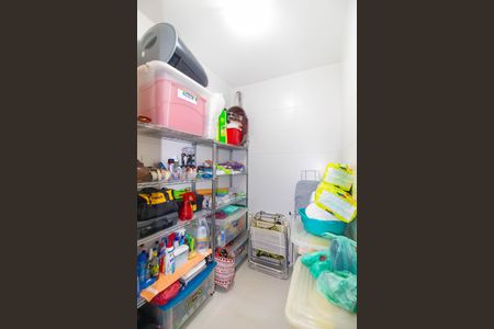 Casa de condomínio à venda com 120m², 3 quartos e 1 vaga Casa de condomínio à venda com 120m², 3 quartos e 1 vagaDespensa