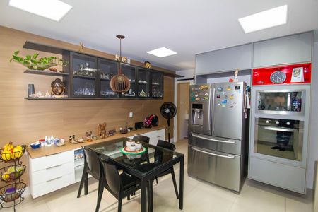 Casa de condomínio à venda com 120m², 3 quartos e 1 vaga Casa de condomínio à venda com 120m², 3 quartos e 1 vagaCozinha e Área de Serviço