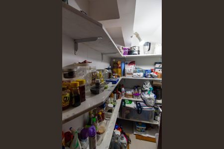 Casa de condomínio à venda com 120m², 3 quartos e 1 vaga Casa de condomínio à venda com 120m², 3 quartos e 1 vagaDespensa