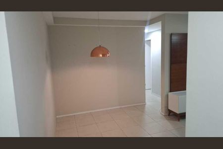 Sala de apartamento para alugar com 2 quartos, 60m² em Pechincha, Rio de Janeiro
