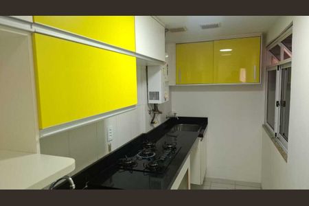 Cozinha de apartamento para alugar com 2 quartos, 60m² em Pechincha, Rio de Janeiro