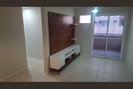 Sala de apartamento para alugar com 2 quartos, 60m² em Pechincha, Rio de Janeiro