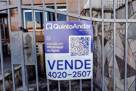Plaquinha de casa para alugar com 3 quartos, 200m² em Vila Invernada, São Paulo