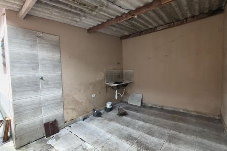 Casa para alugar com 75m², 2 quartos e 1 vaga Casa para alugar com 75m², 2 quartos e 1 vagaQuintal