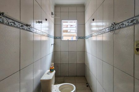 Casa para alugar com 75m², 2 quartos e 1 vaga Casa para alugar com 75m², 2 quartos e 1 vagaBanheiro da Suíte