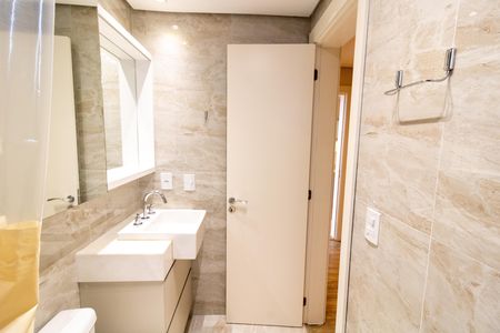 Apartamento para alugar com 81m², 3 quartos e 2 vagas Apartamento para alugar com 81m², 3 quartos e 2 vagasBanheiro da Suíte