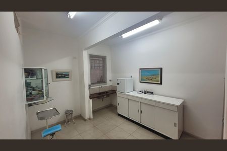 Casa para alugar com 400m², 7 quartos e 8 vagasCozinha