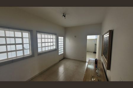 Casa para alugar com 400m², 7 quartos e 8 vagasSala 3