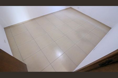 Casa para alugar com 35m², 1 quarto e sem vaga