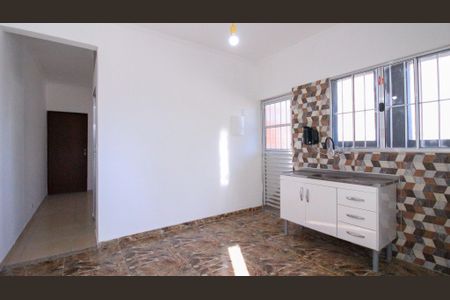 Casa para alugar com 35m², 1 quarto e sem vaga