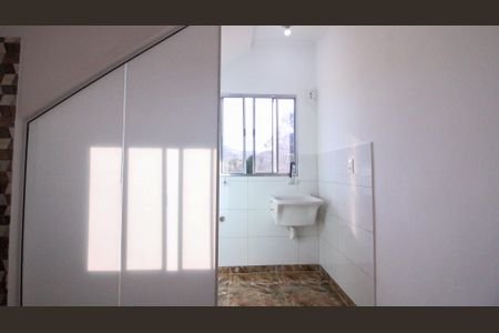Casa para alugar com 35m², 1 quarto e sem vaga
