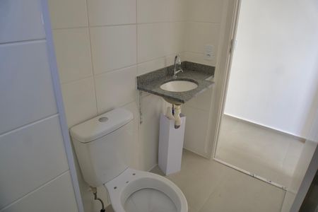 Apartamento à venda com 48m², 2 quartos e 1 vaga Apartamento à venda com 48m², 2 quartos e 1 vagaBanheiro