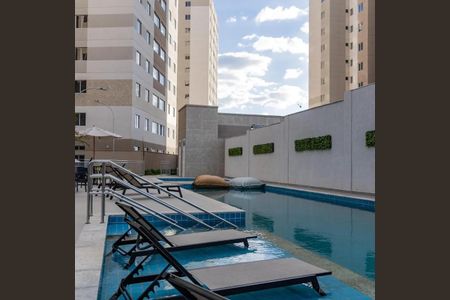 Apartamento à venda com 48m², 2 quartos e 1 vaga Apartamento à venda com 48m², 2 quartos e 1 vagaEspaço Comum - Piscina