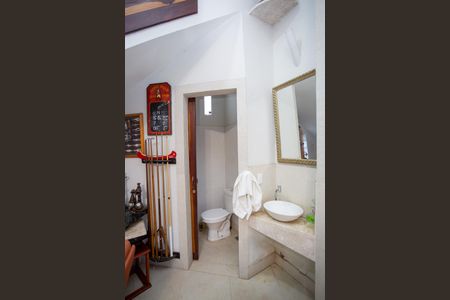 Casa à venda com 1500m², 3 quartos e 8 vagas Casa à venda com 1500m², 3 quartos e 8 vagasLavabo